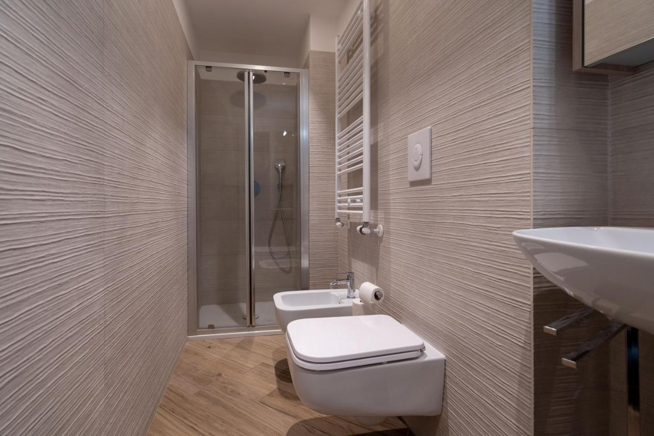 Aurealiving - Trastevere Suite With Rooftop & Gym, Your Place In Rom Eksteriør billede