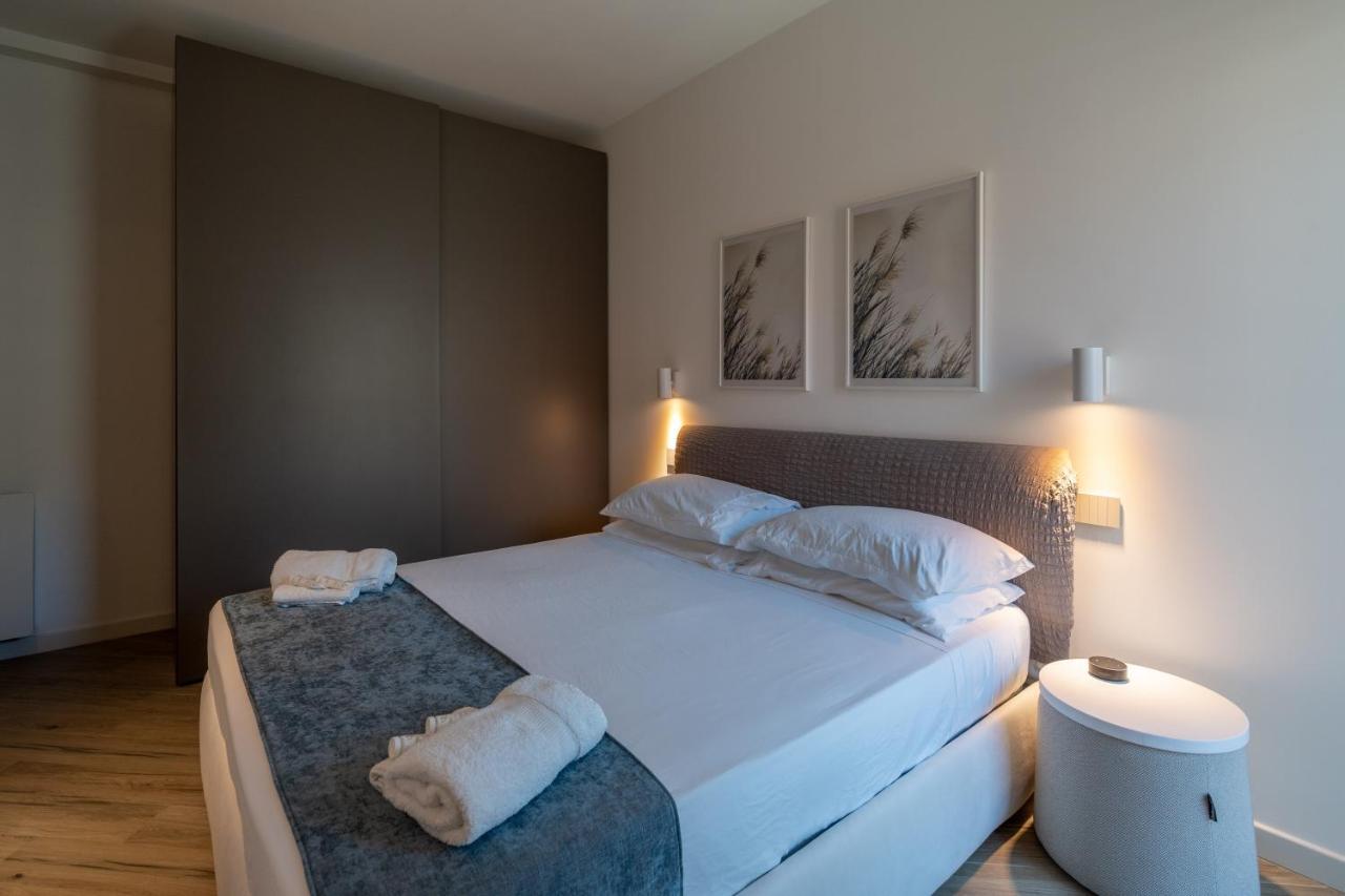 Aurealiving - Trastevere Suite With Rooftop & Gym, Your Place In Rom Eksteriør billede
