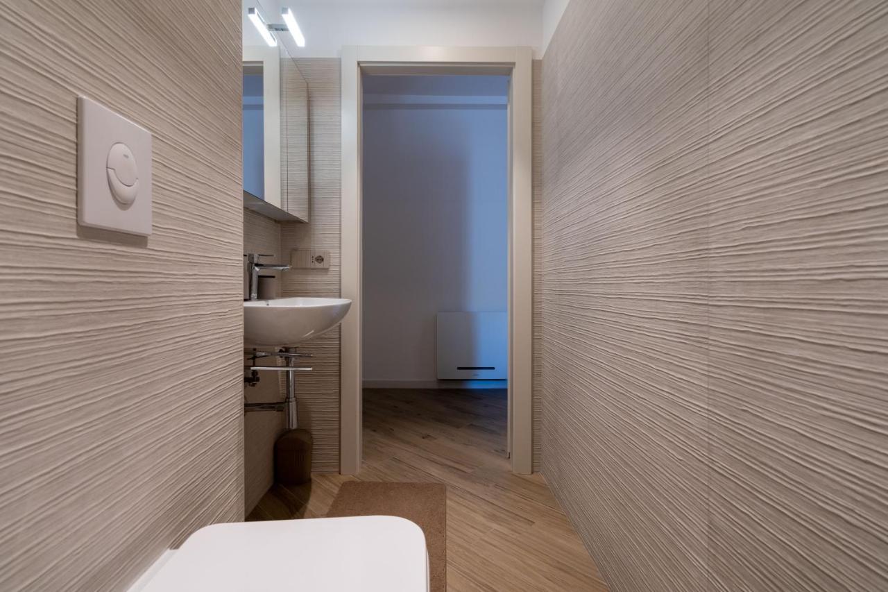 Aurealiving - Trastevere Suite With Rooftop & Gym, Your Place In Rom Eksteriør billede